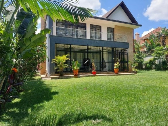 5 Bedroom Villa For Sale in Ridgeways