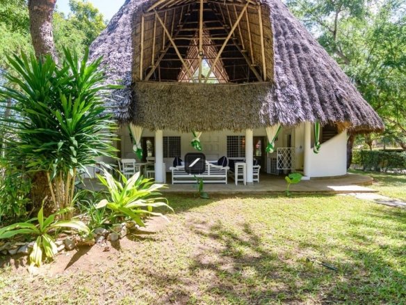 2 Bedroom Villa For Sale at Golf Coarse Road