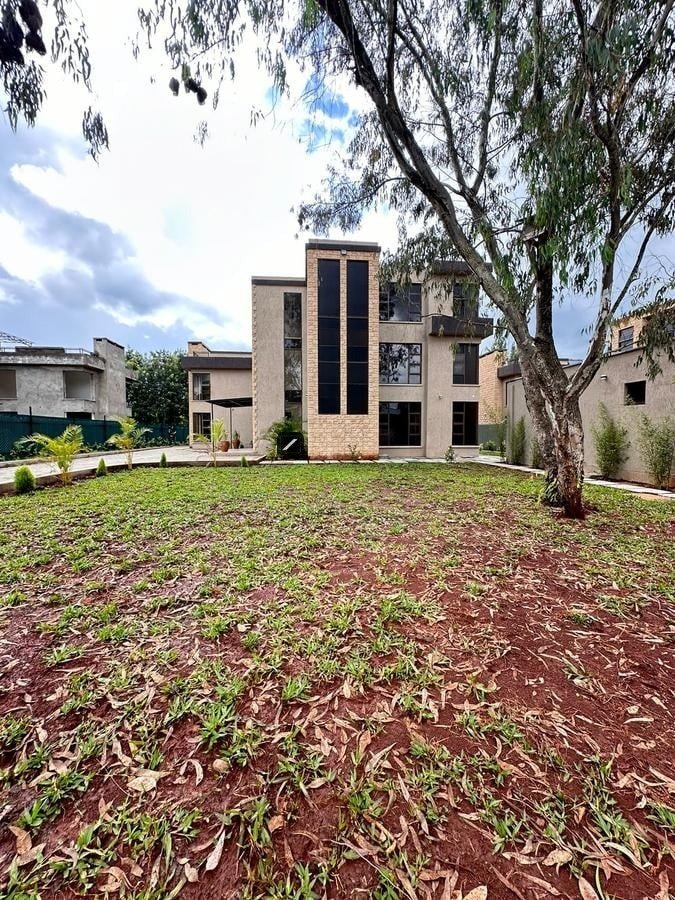 5 Bedroom Villa For Sale in Karen