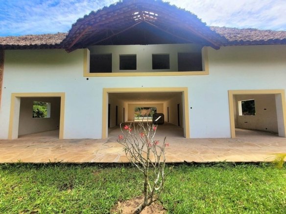 5 Bedroom Villa For Sale in Diani