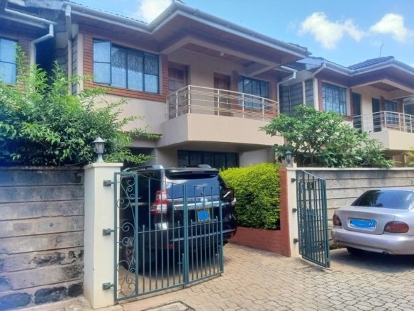 5 Bedroom Villa For Sale in Lavington