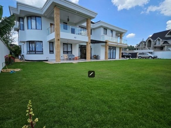 6 Bedroom Villa For Sale in Kiambu Road