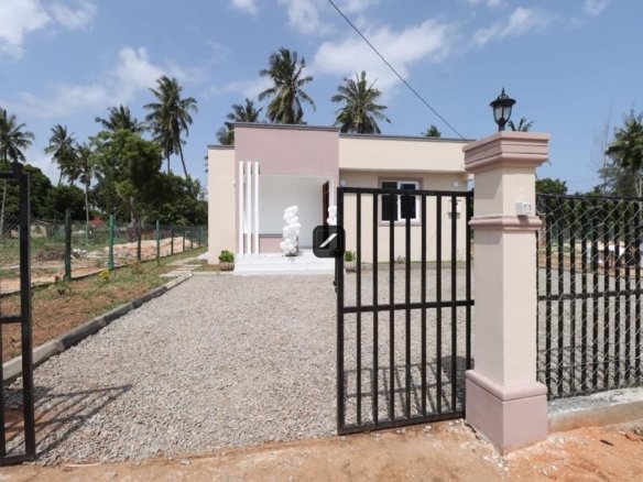 3 Bedroom Villa For Sale in Tezo