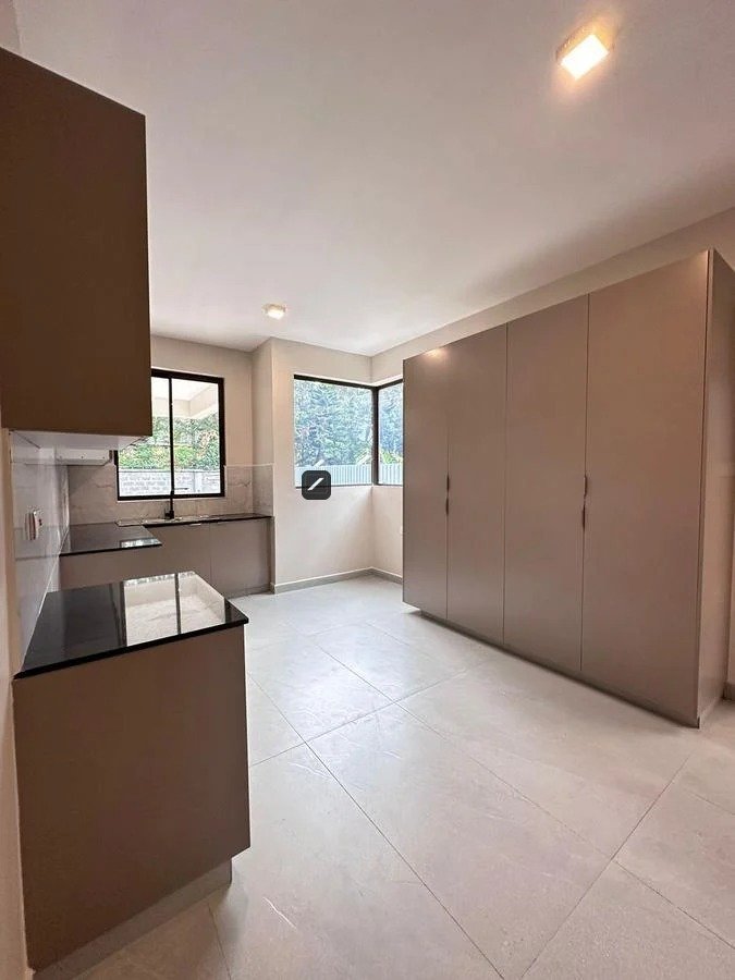 5 Bedroom Villa For Sale in Karen