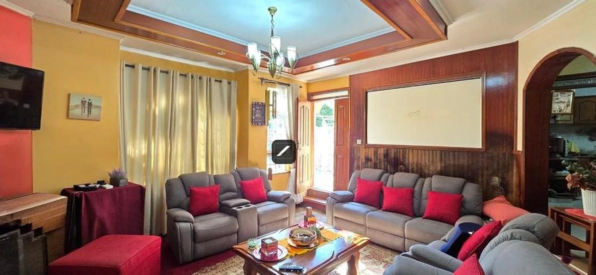 4 Bedroom Villa For Sale in Lavington