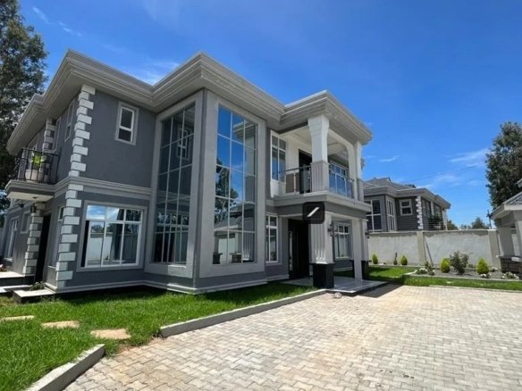 4 Bedroom Villa For Sale in Olkeri
