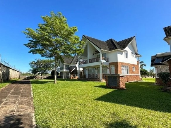 Three Bedroom Villas For Sale in Diani
