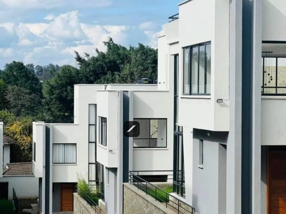 Five Bedroom Villa For Sale in Lavington