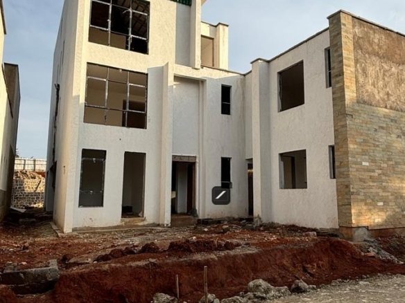 4 Bedroom Villa For Sale in Kiambu Road