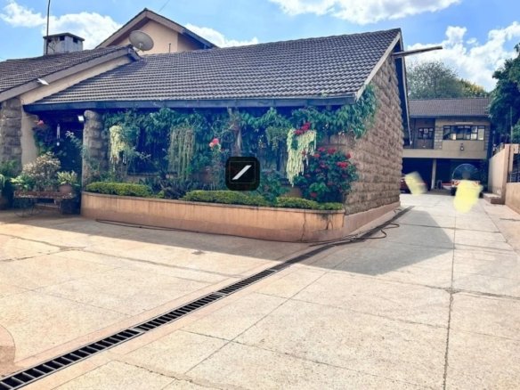 Seven Bedroom Villa For Sale in Thika Town