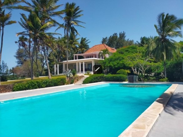 4 Bedroom Villa For Sale in Malindi