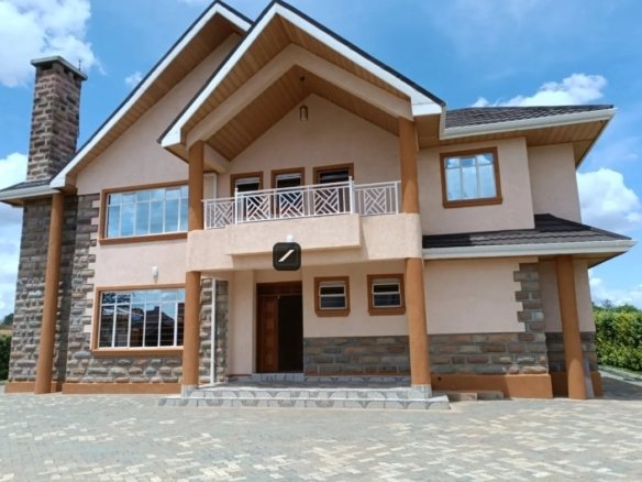 Four Bedroom villa For Sale in Kenyatta Road