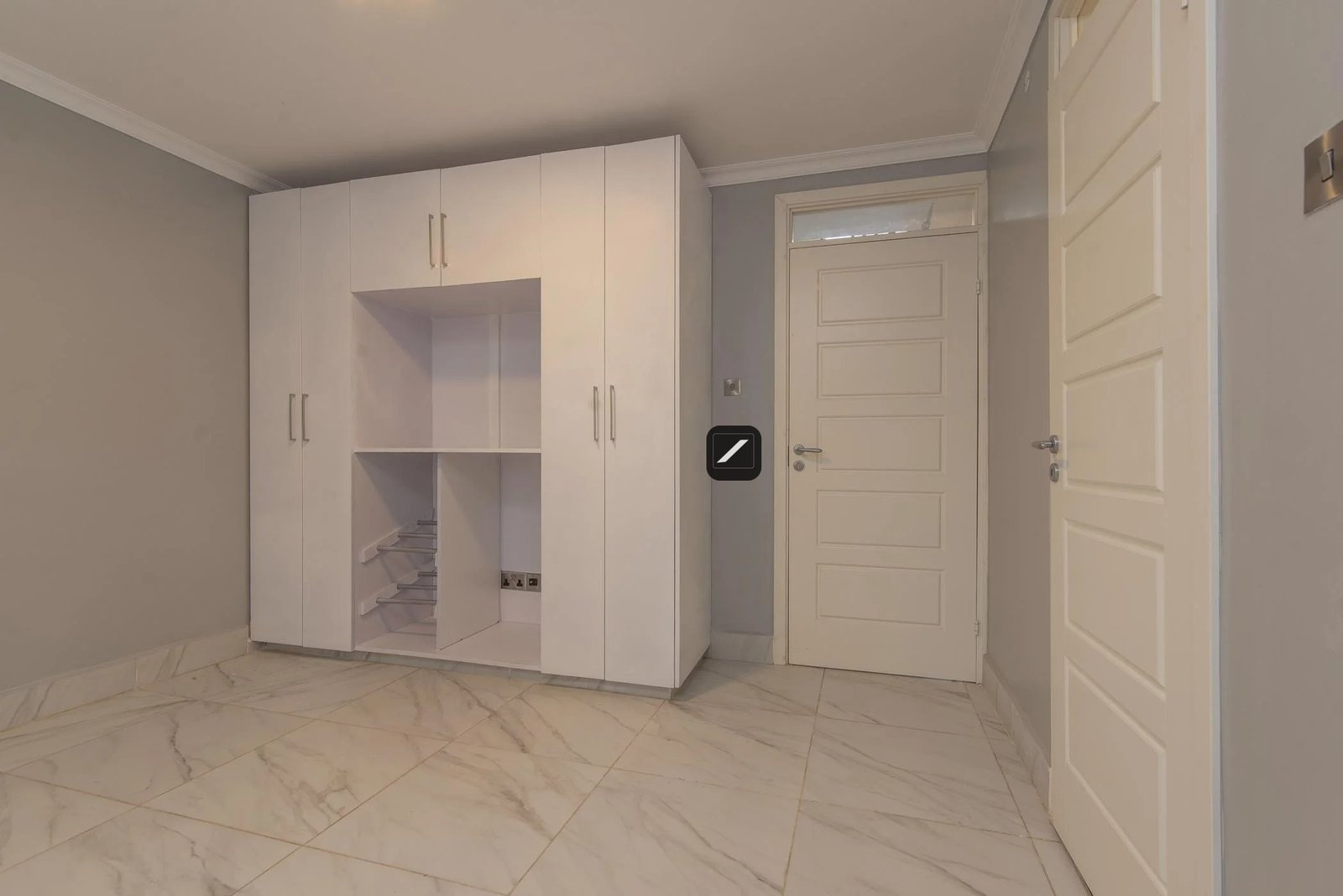 Six Bedroom Plus DSQ Villa For Sale in Syokimau