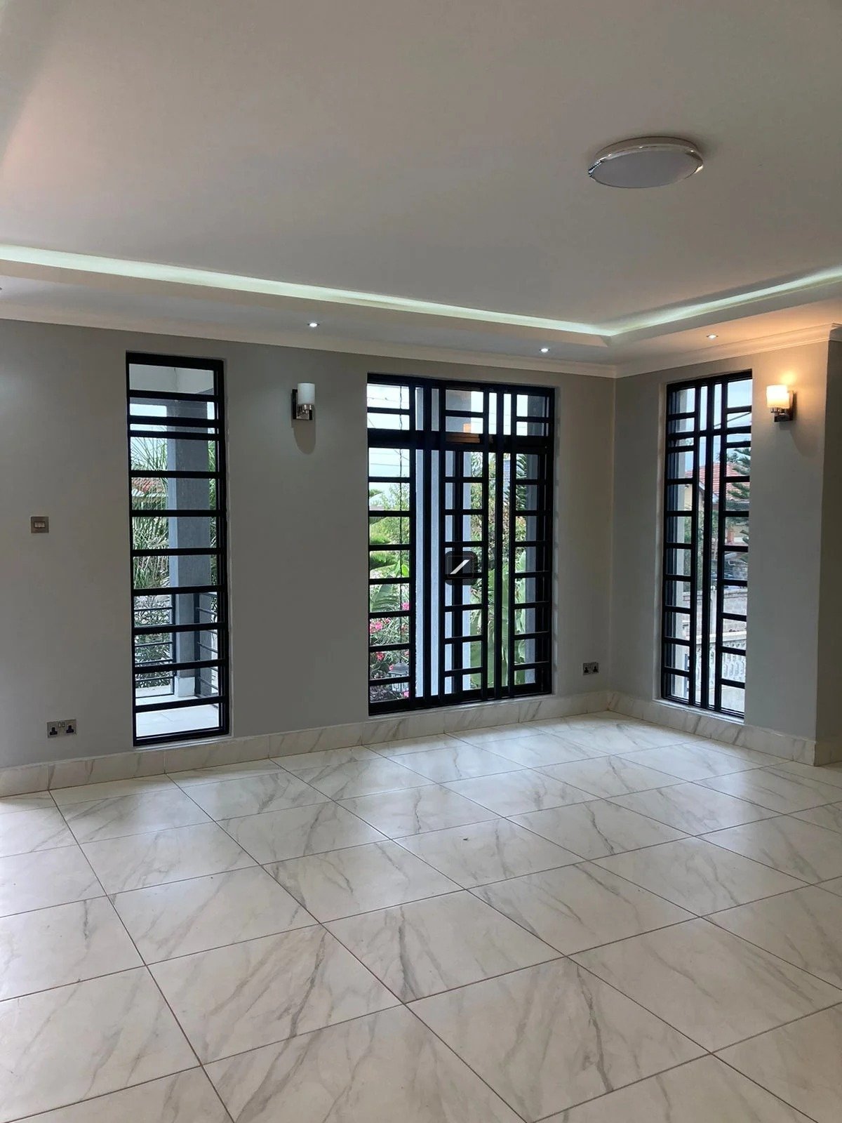 Six Bedroom Plus DSQ Villa For Sale in Syokimau