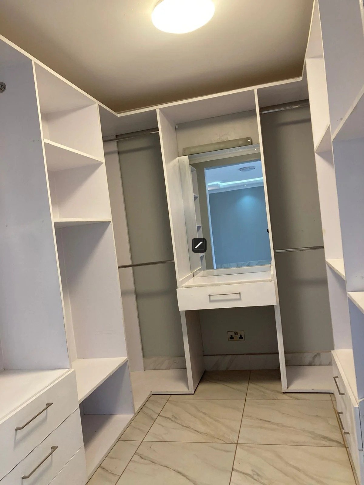 Six Bedroom Plus DSQ Villa For Sale in Syokimau