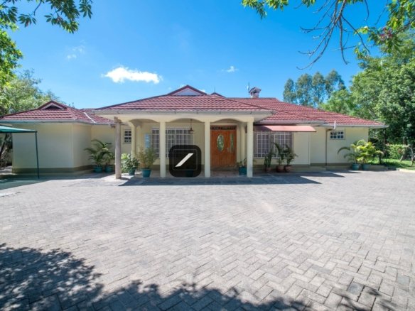 4 Bedroom House For Sale in Kitengela