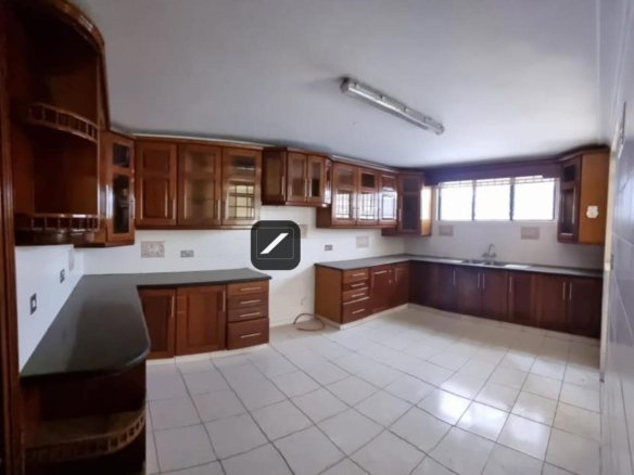 4 Bedroom Apartment For Sale in Westlands